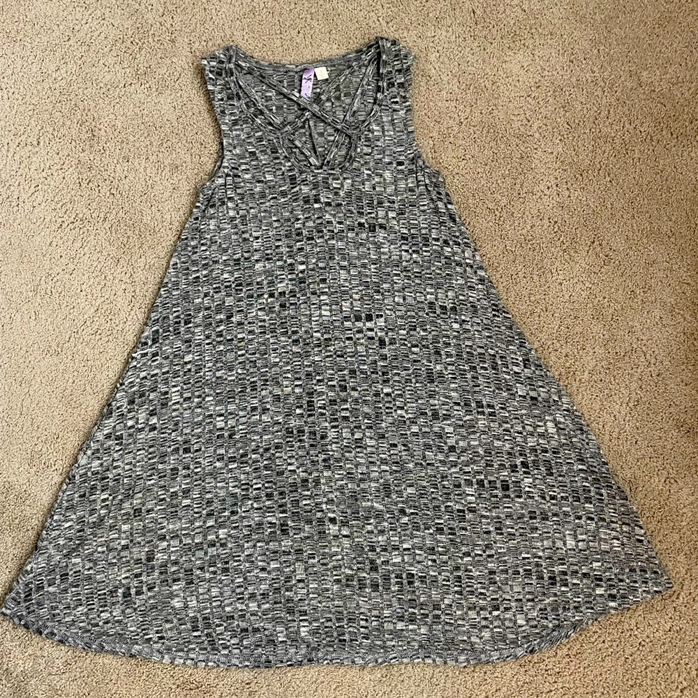 Flowy women’s sundress size small.